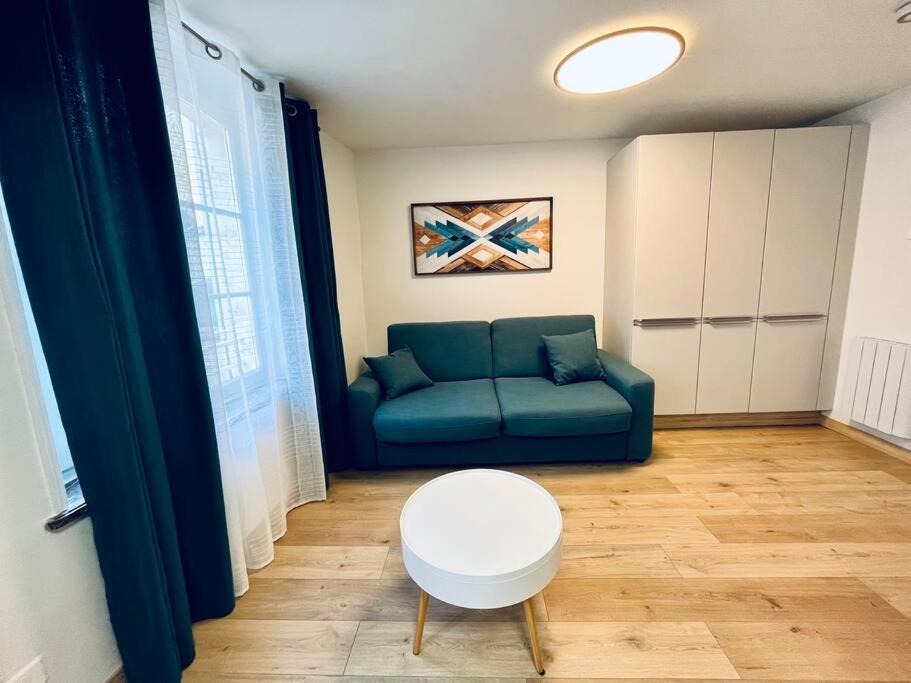 Ferienwohnung Stylish Studio In The Center Of Senlis Senlis  Exterior foto
