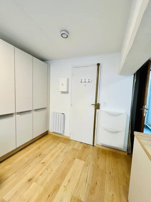 Ferienwohnung Stylish Studio In The Center Of Senlis Senlis  Exterior foto